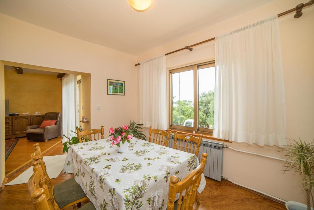Apartment Anica Palit