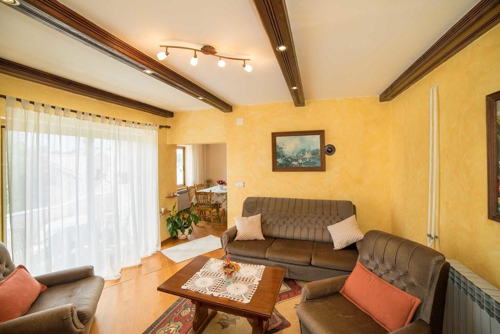 Apartment Anica Palit